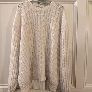 Hollister Cream Cable-Knit Pullover